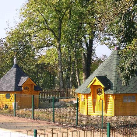 Camping De La Croix D'Arles Bourg (Haute-Marne) Exterior foto