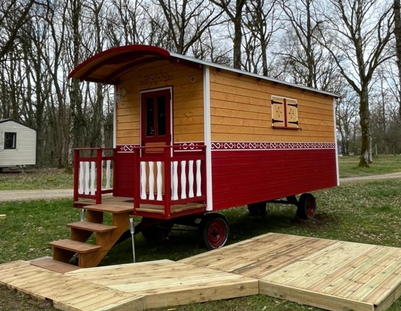 Camping De La Croix D'Arles Bourg (Haute-Marne) Exterior foto