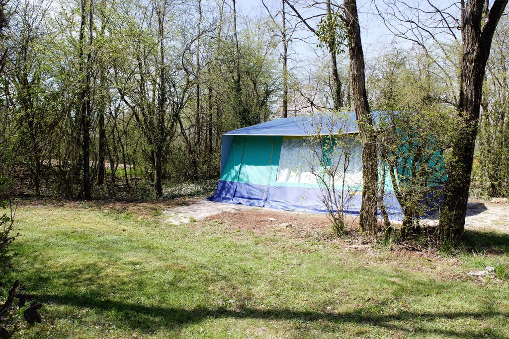 Camping De La Croix D'Arles Bourg (Haute-Marne) Exterior foto