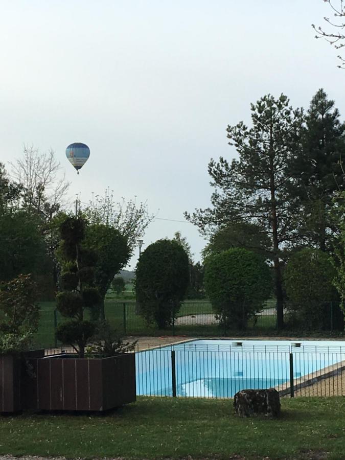 Camping De La Croix D'Arles Bourg (Haute-Marne) Exterior foto